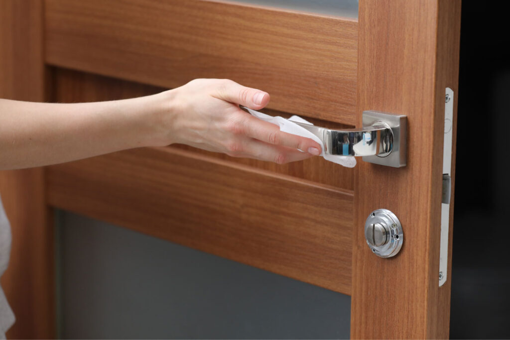 კარის სახელურის დეზინფექცია